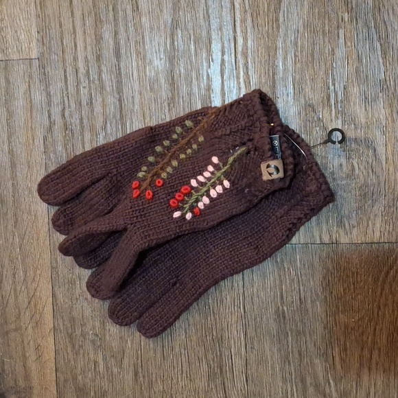 True Religion Wool Cashmere Blend Knitted Gloves. Never Worn. - Picture 12 of 13